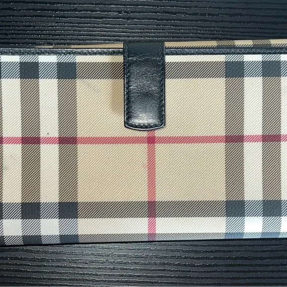 Burberry Beige and Black Plaid Clutch - Picture 2 of 6